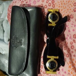 AUTHENTIC GIANNI VERSACE MEDUSA SEXY CHIC BLACK GOLD SUNGLASSES W/CASE